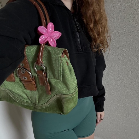 🌸Coach Green and Brown Shoulder Bag with Pink Accent - Picture 4 of 4